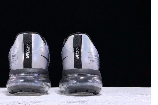 AQ8810-400 RUN UTILITY BLUE DUSK VAPORMAX AIR 1009